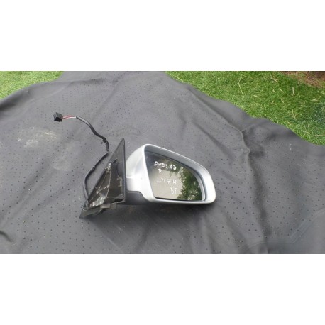 AUDI A 3 LUSTERKO PRAWE 5 PIN LY7W